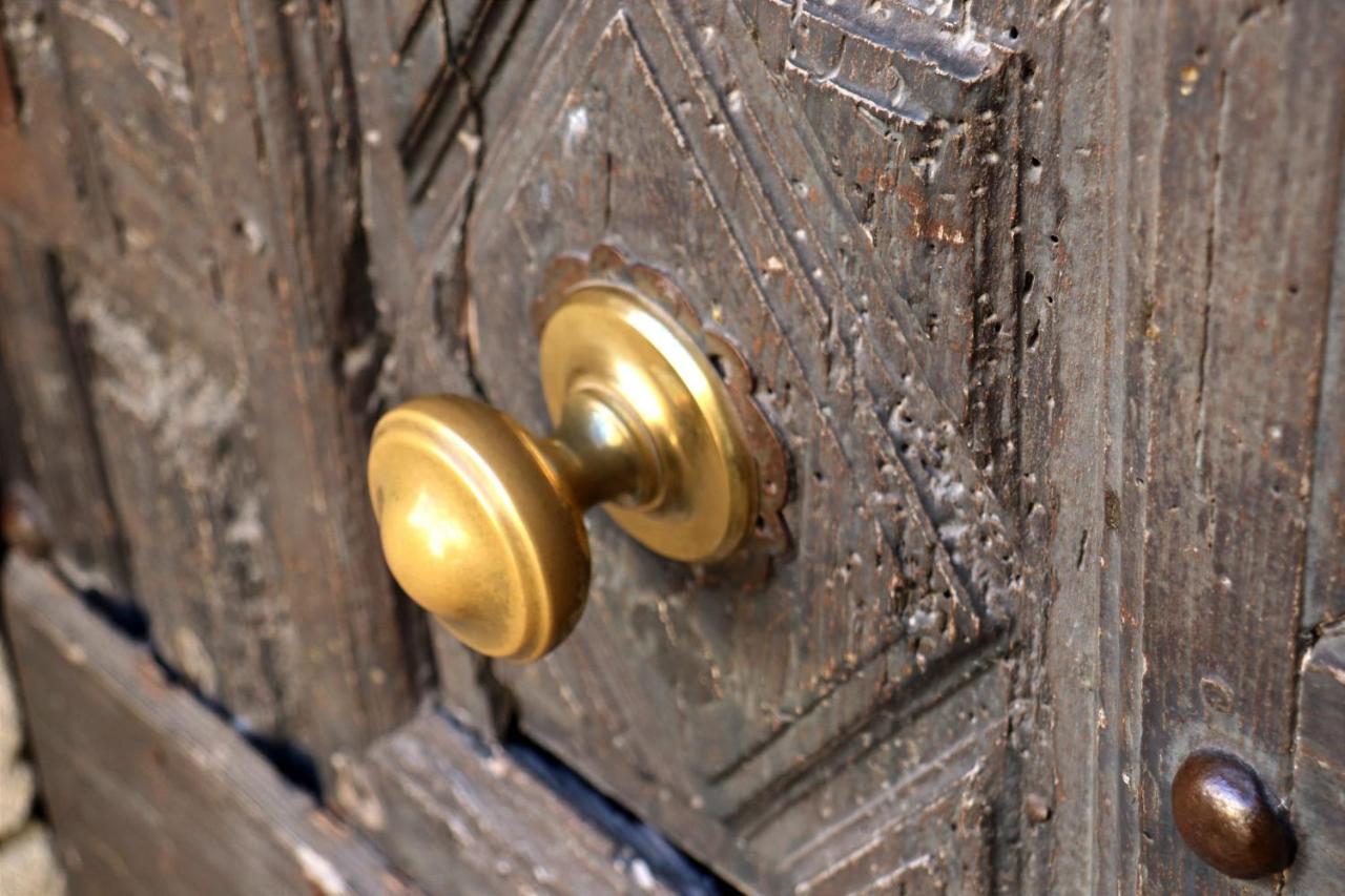 Uzes, Au Coeur Du Centre Medieval Le Logis Du Consul Un Bien D'Exception Du Xvieme Siecle Εξωτερικό φωτογραφία